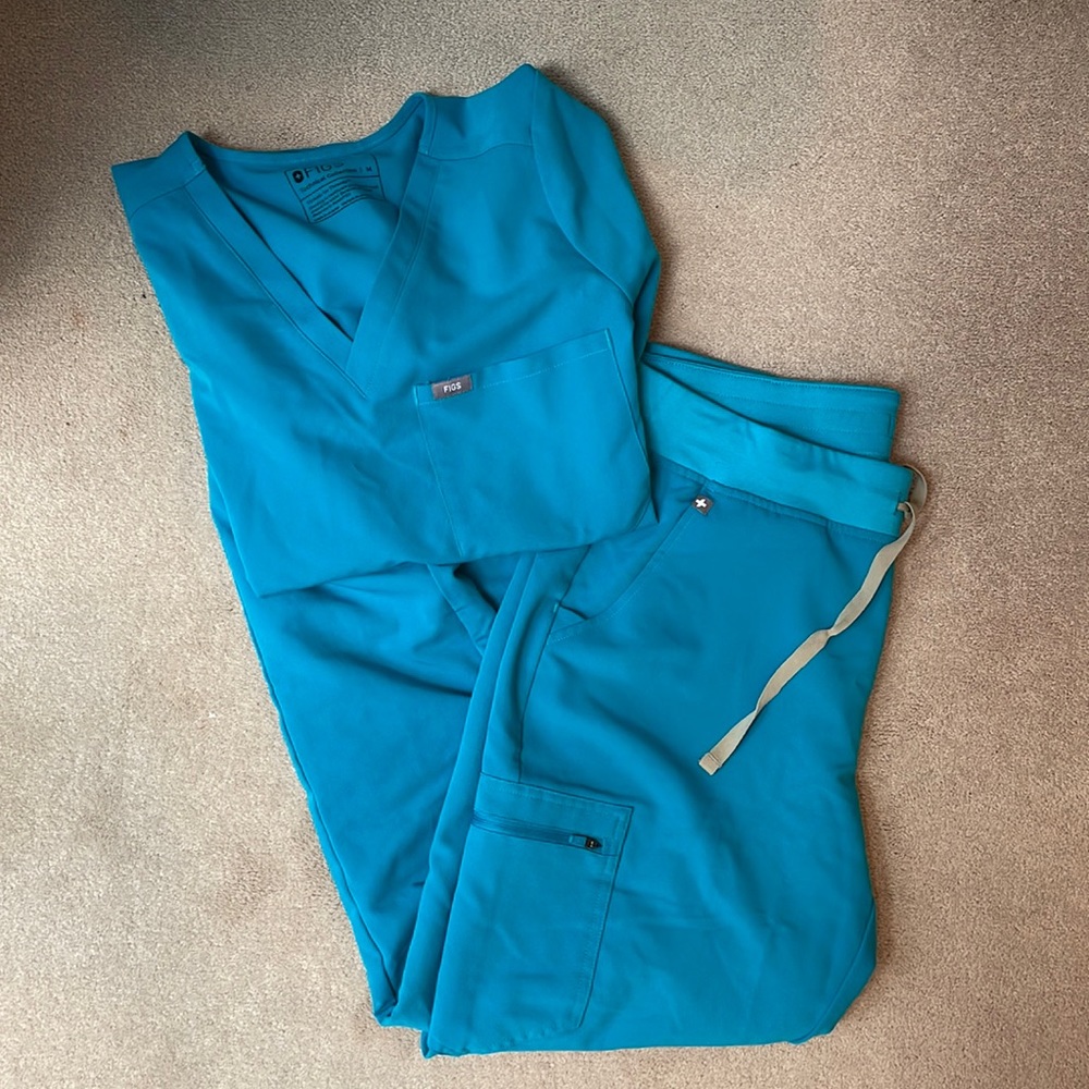 FIGS TEAL SCRUB SET